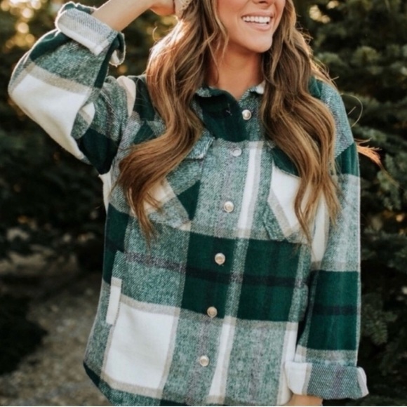 Avec Les Filles Jackets & Blazers - Avec Les Filles Green and White Plaid Long Sleeve Shirt Jacket Size XS